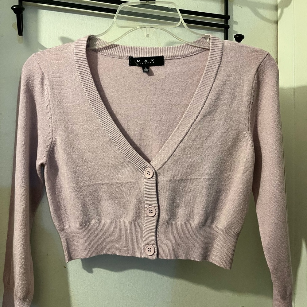 Mak- size L- pretty lilac stretch cropped cardi w/  buttons. EUC.
